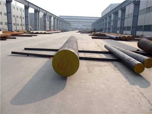压铸模具的钢料，压铸模具进料口冲着壁薄的地方